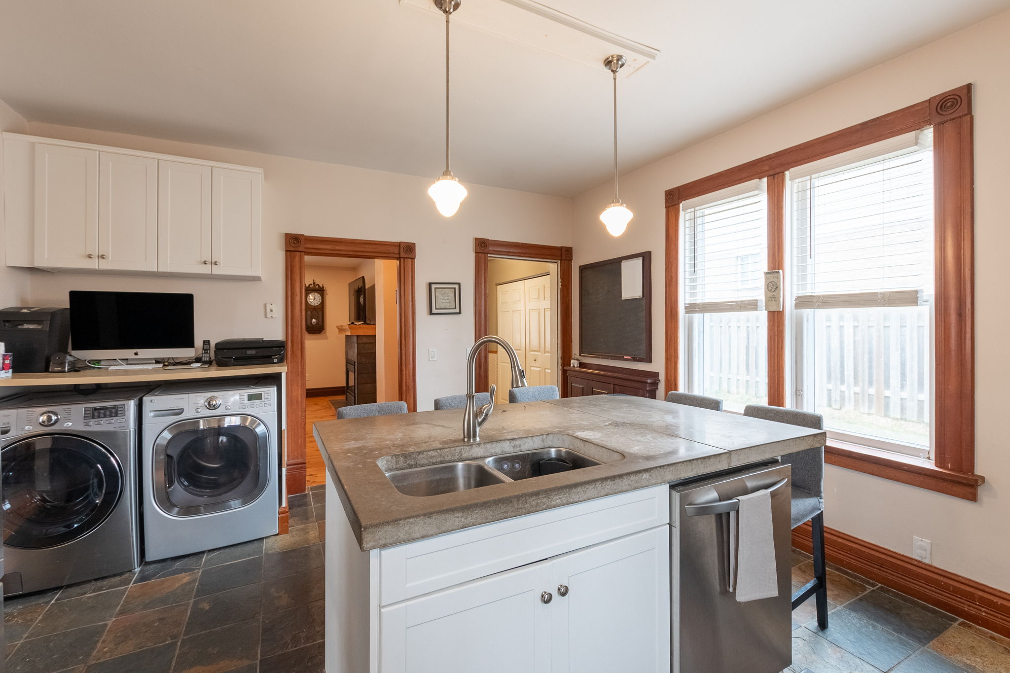 16-16 14 Prince Albert St