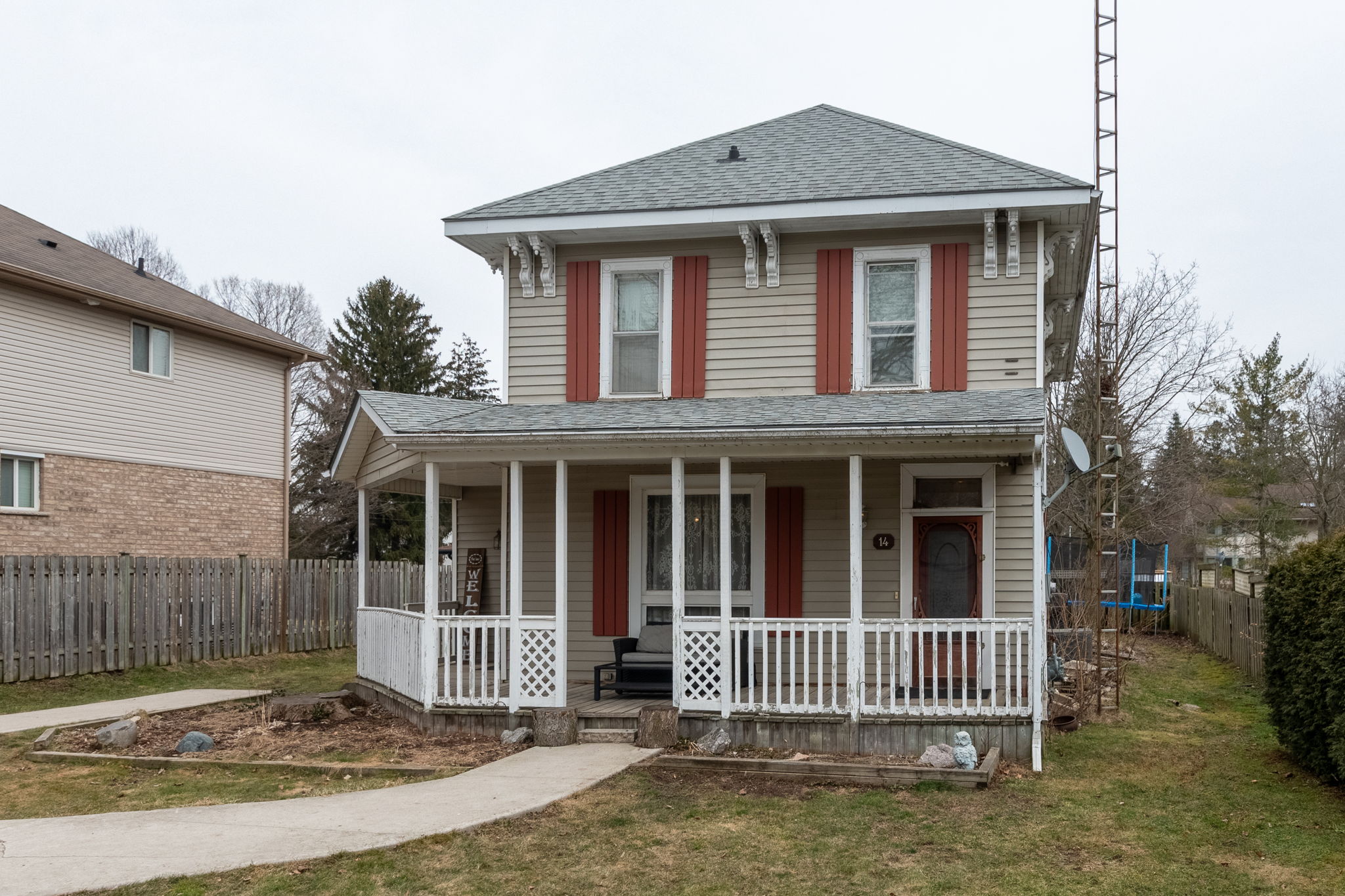 3-03 14 Prince Albert St